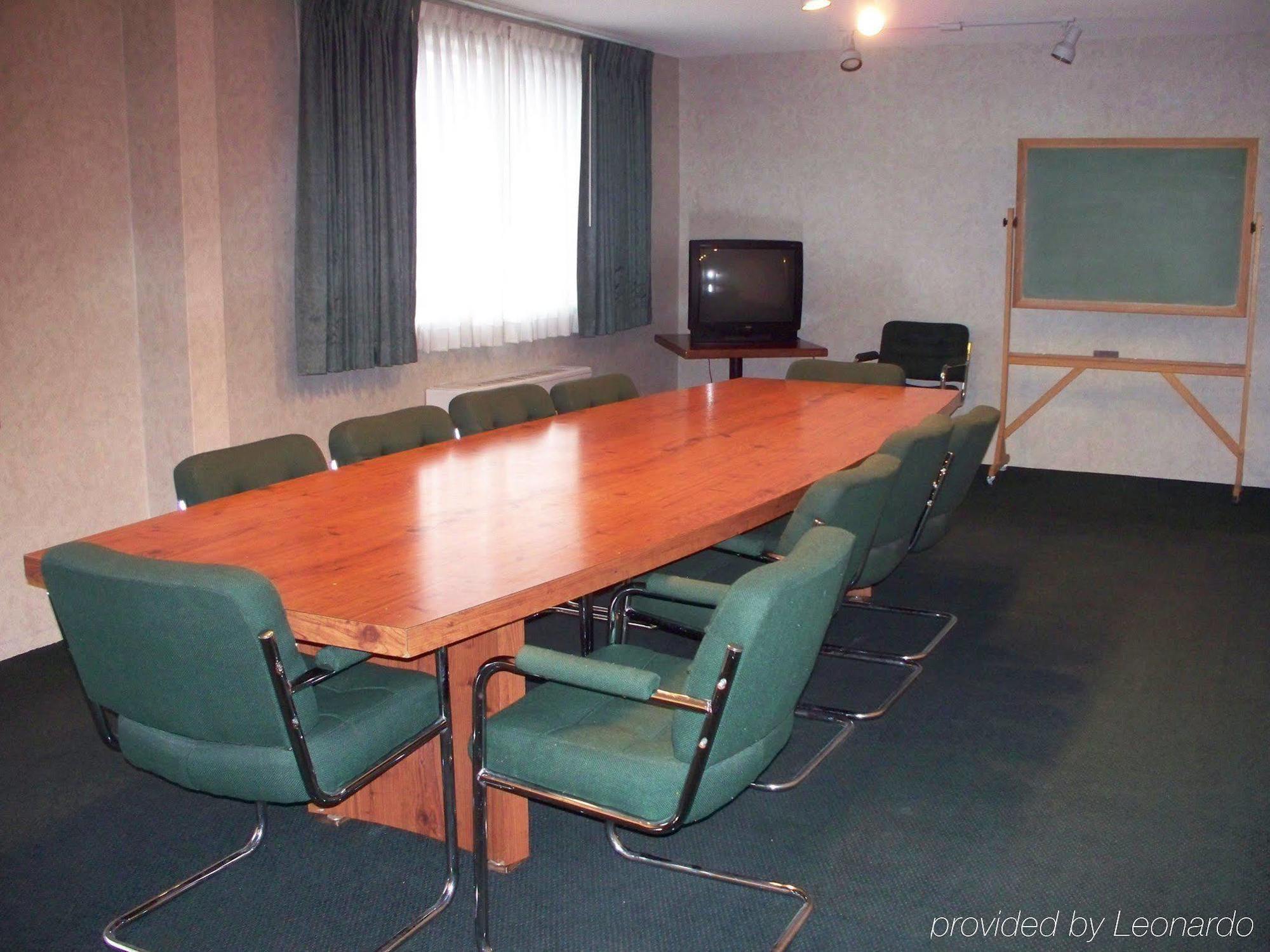 Reikart House Buffalo, A Tribute Portfolio Hotel Амхерст Удобства фото